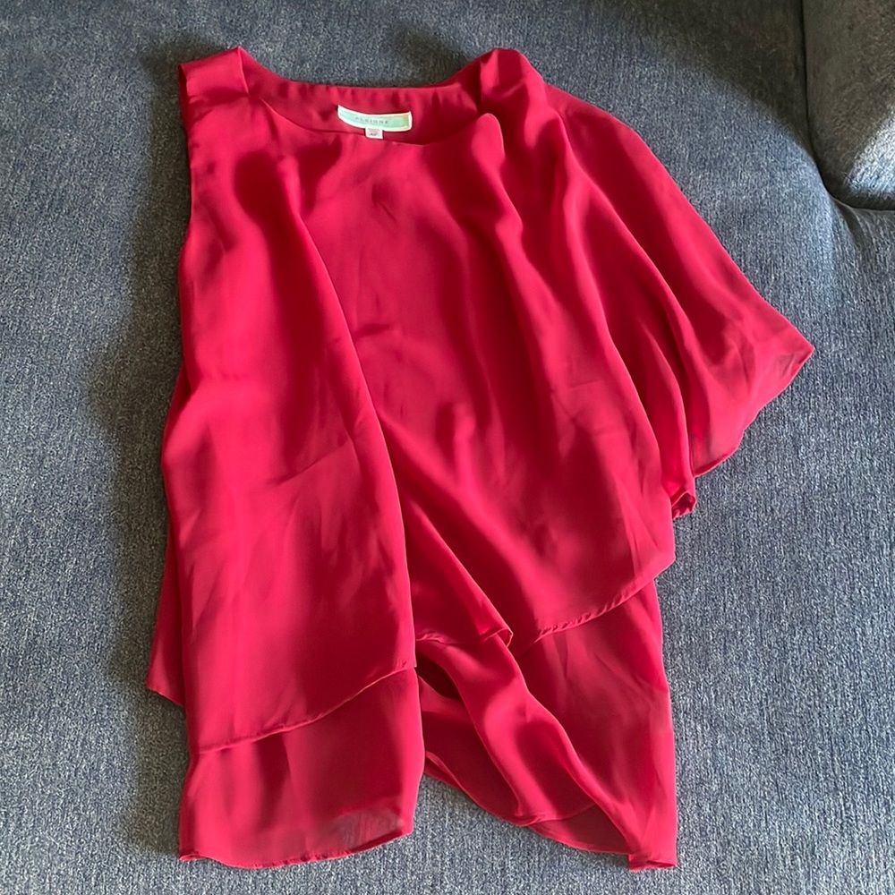 Pleione asymmetrical top